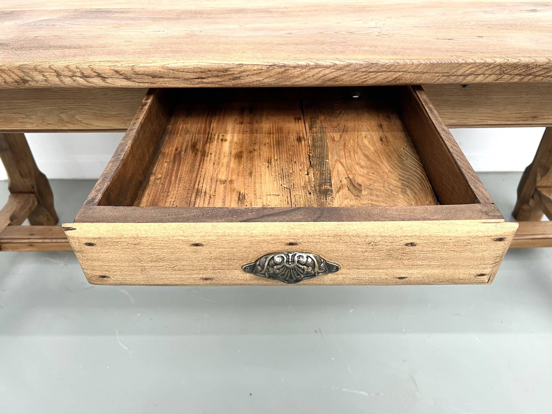 Table de ferme XIXe siècle en chêne et noyer