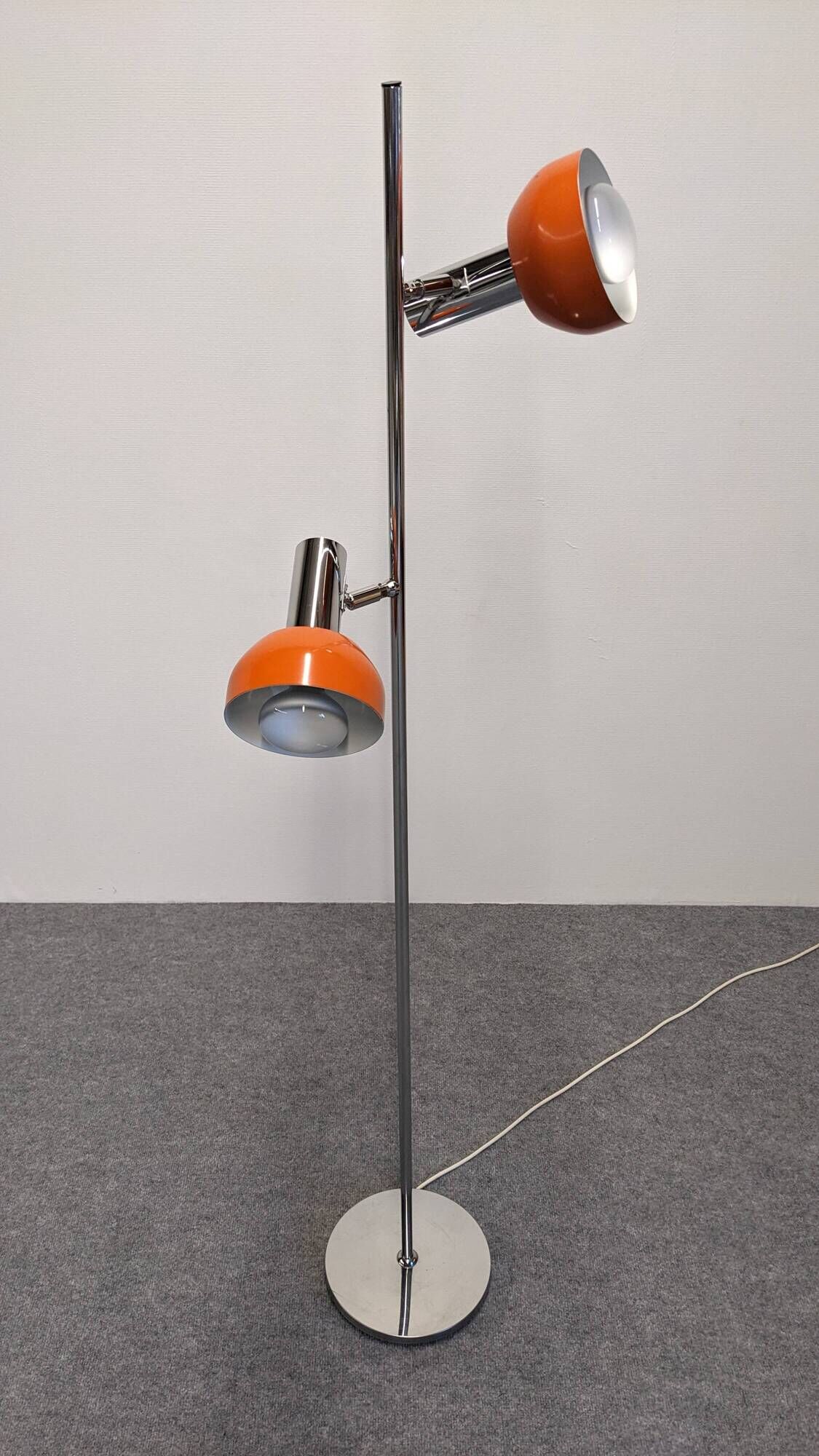 Space age floor lamp with 2 spots by Hustadt Leuchten, Germany, circa 1970.