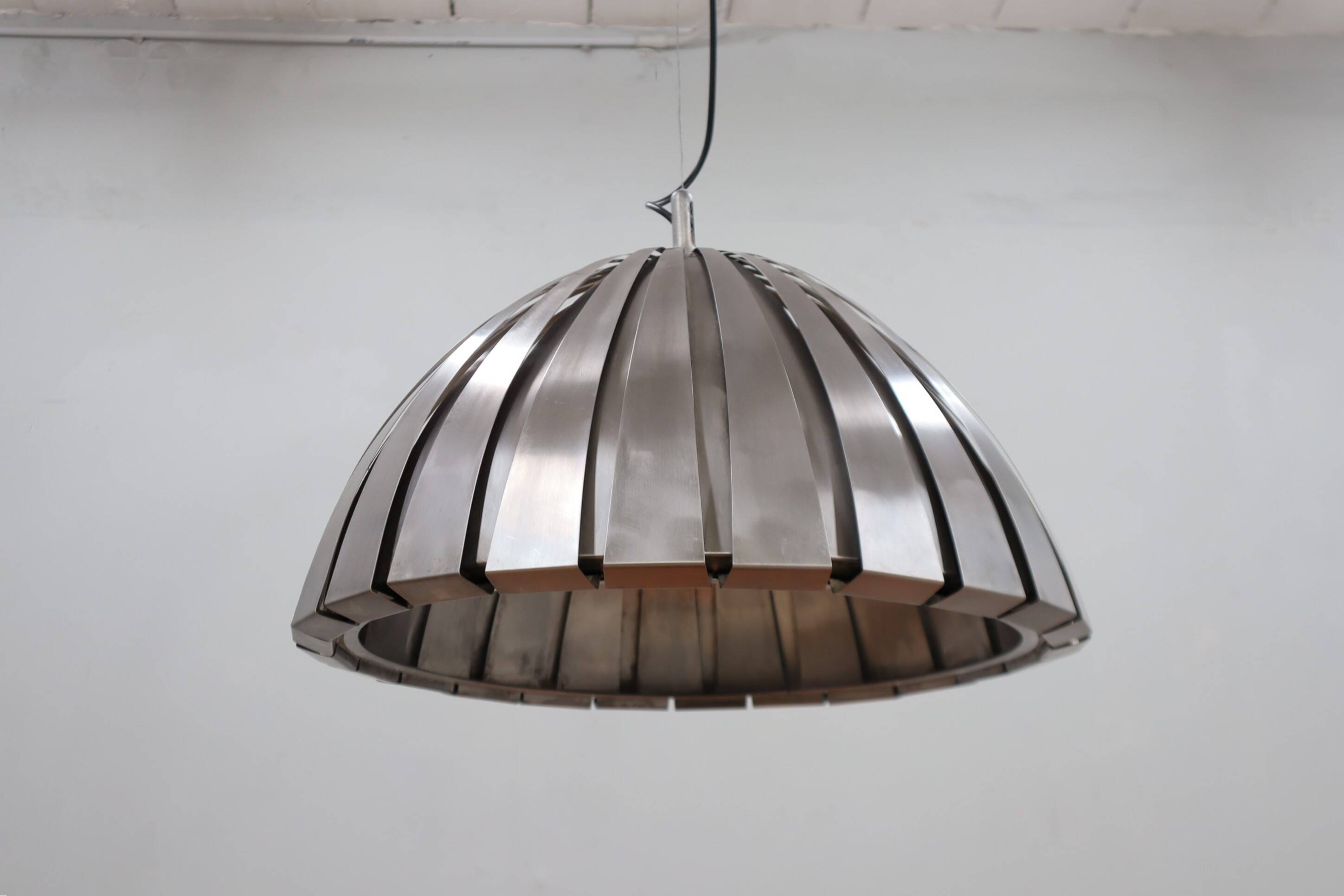 Suspension en acier Calotta Martinelli Luce années 1960