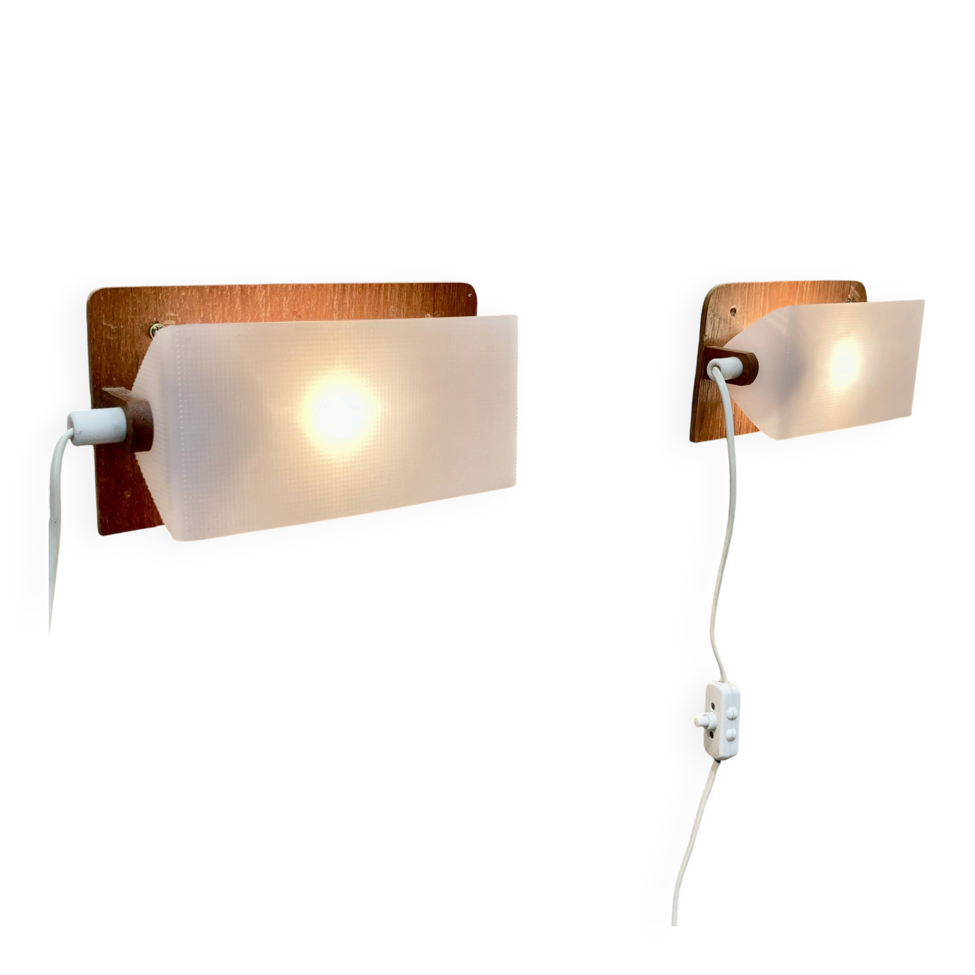 Pair of teak wall lights "scandinavian design" 1950.