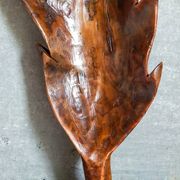 Coupe feuille en bois massif sculptée XXL ancienne