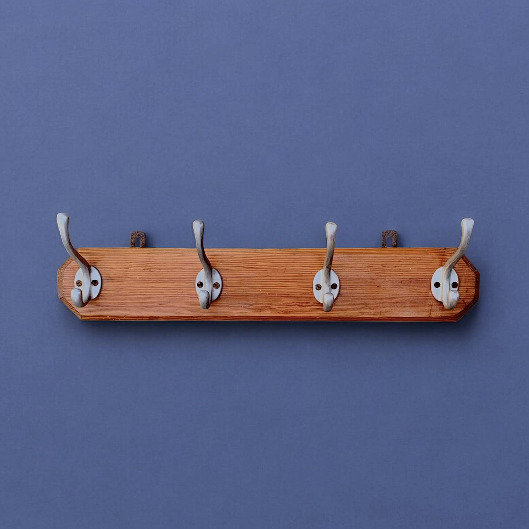 Vintage wooden wall coat rack - 4 hooks