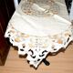 Nappe carré vintage en toile beige brodé et ajouré 120x120