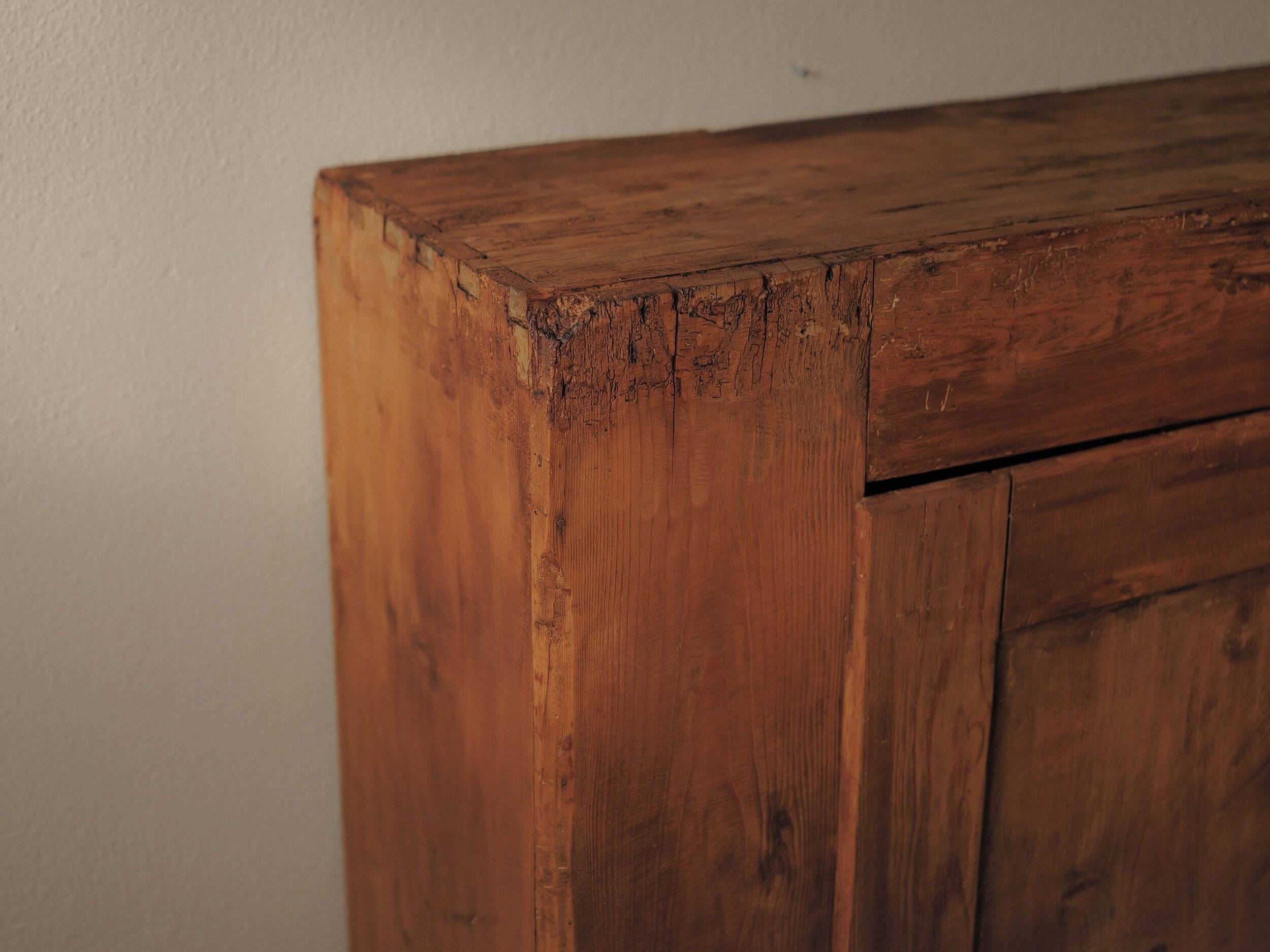 Mountain bonnetière in solid pine, Savoie, 19th century