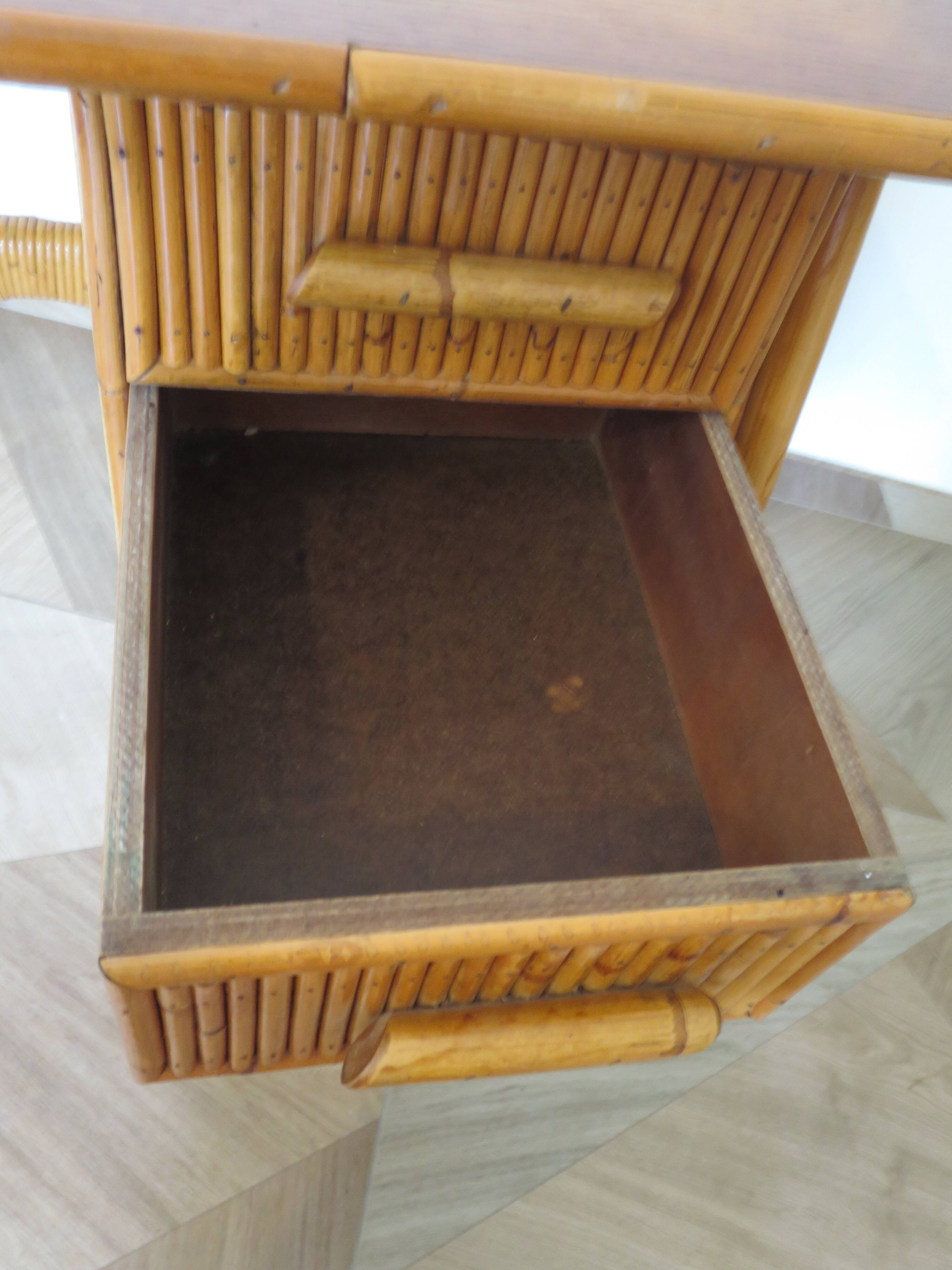 Vintage design - beautiful retro desk in bamboo wood and rattan - 2 drawers - 60s