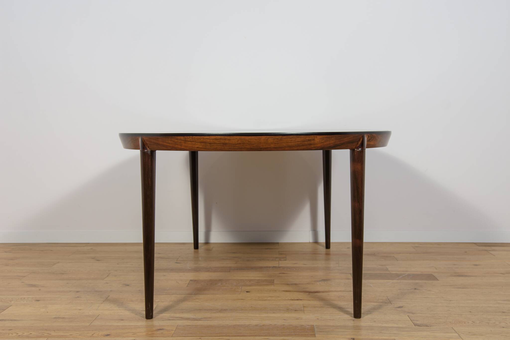 Mid-Century Round Rosewood Dining Table Model 71 by Severin Hansen for Hasl