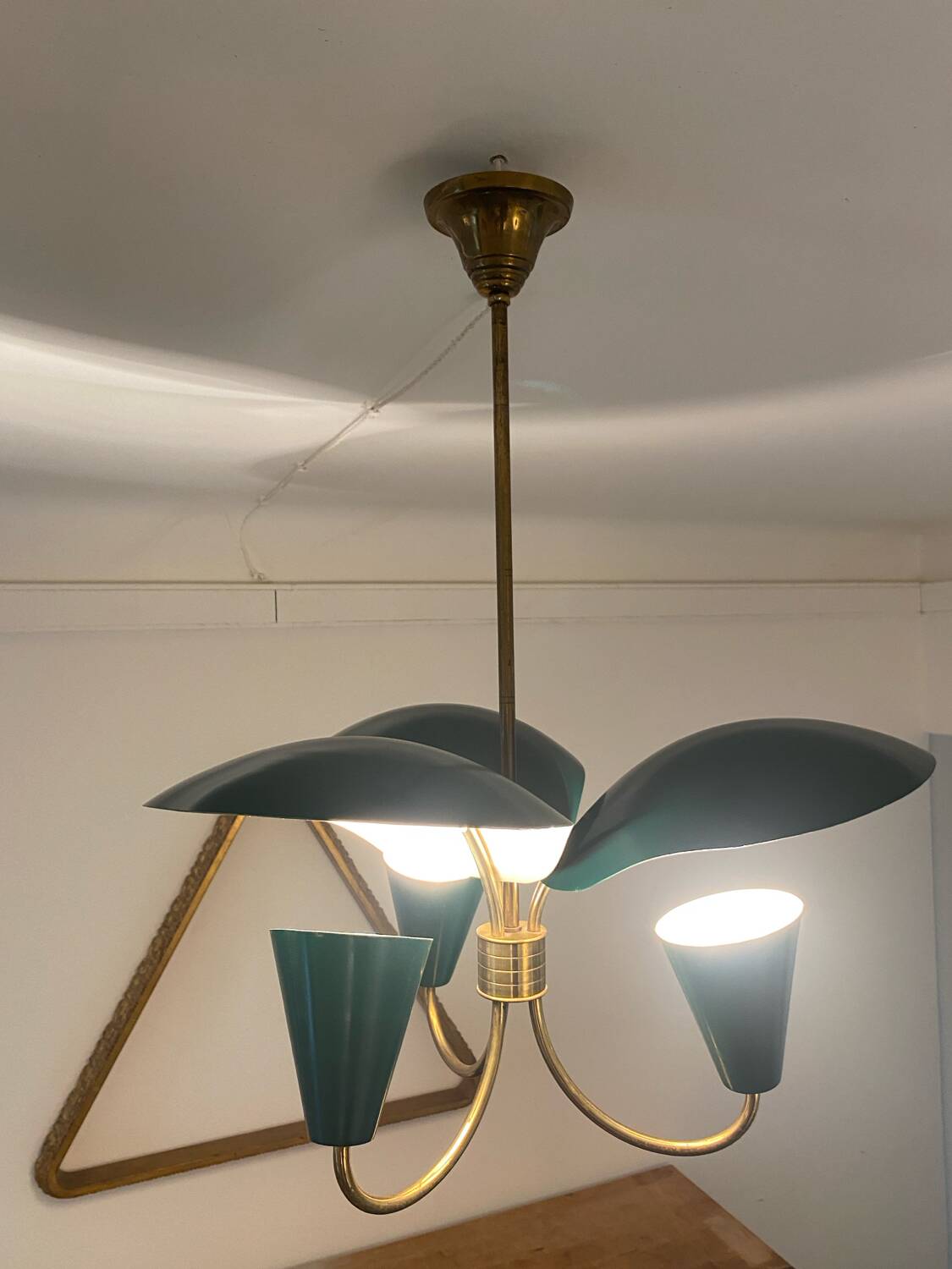Vintage 3-light chandelier in gilded brass and metal from the 50s