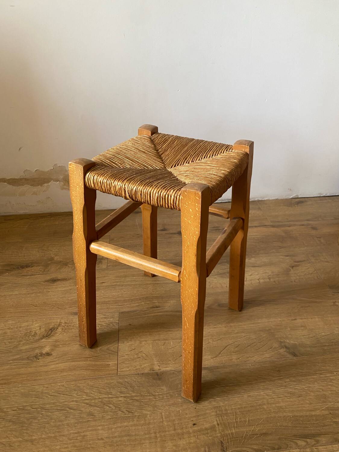 Tabouret bois paille