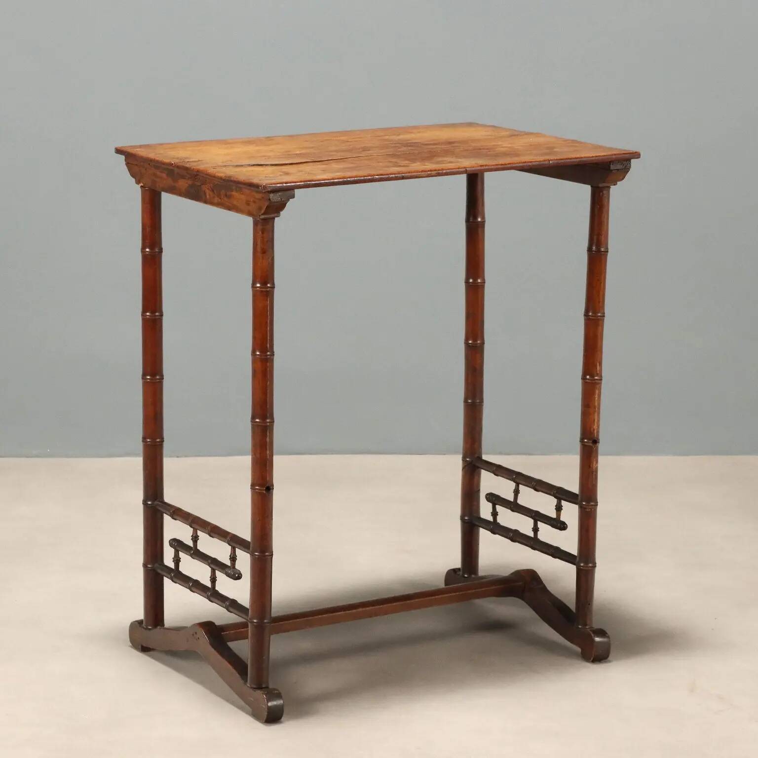 Antique maple coffee table in bamboo imitation, Italy, 19th century.