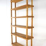 Pine bookcase 'Mennersbech'
