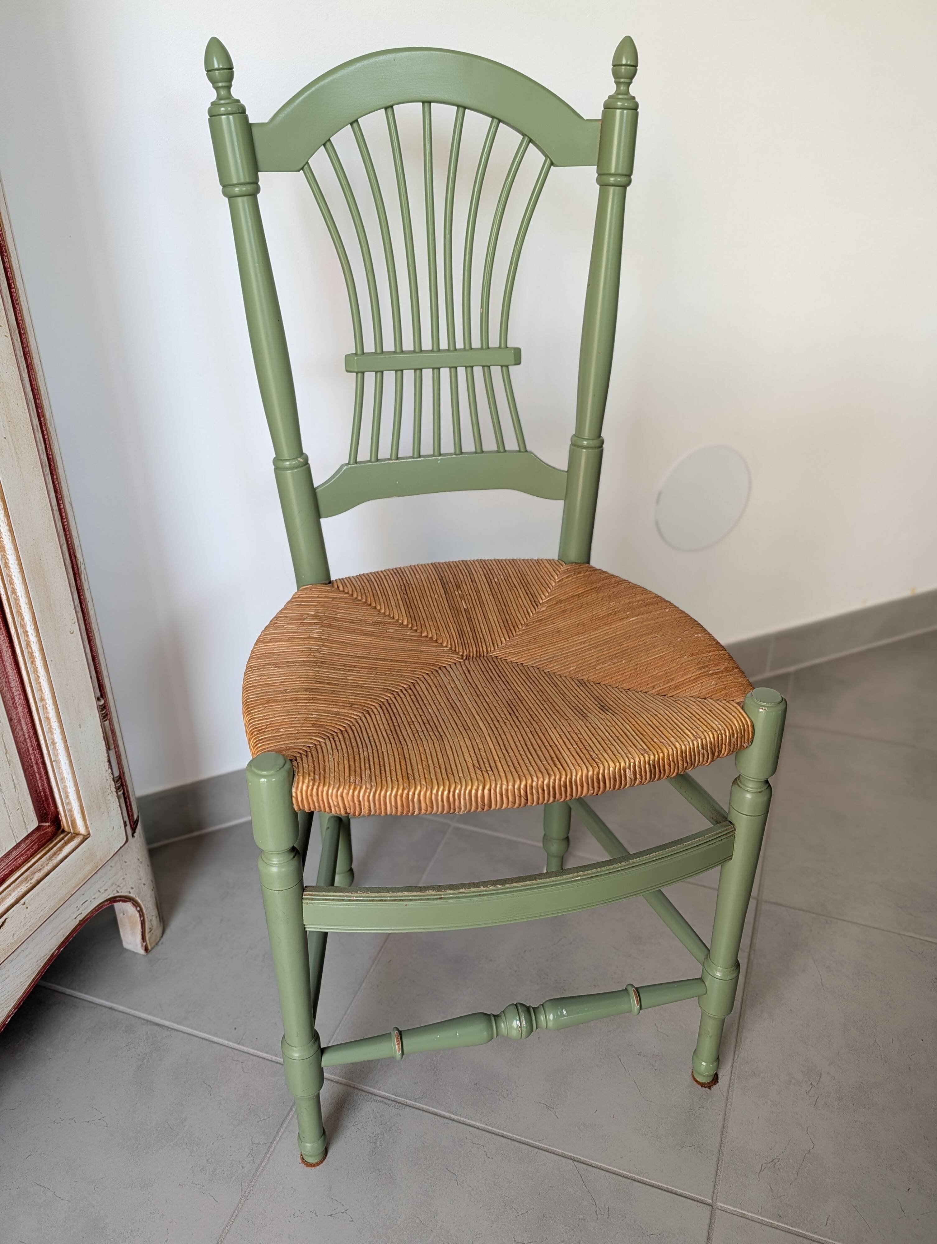 lot de 4 chaises en bois modèle Giverny marque "un jardin en plus"