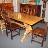 Table pied en x, dessus marqueté rosace et rose des vents