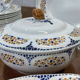 Saint Amand dinner service from the 1950s - 29 pieces.