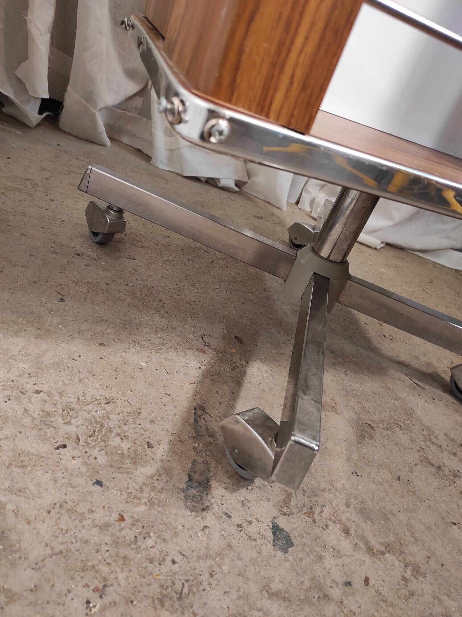 Meuble de métier chevet d'hôpital, d'infirmière en formica