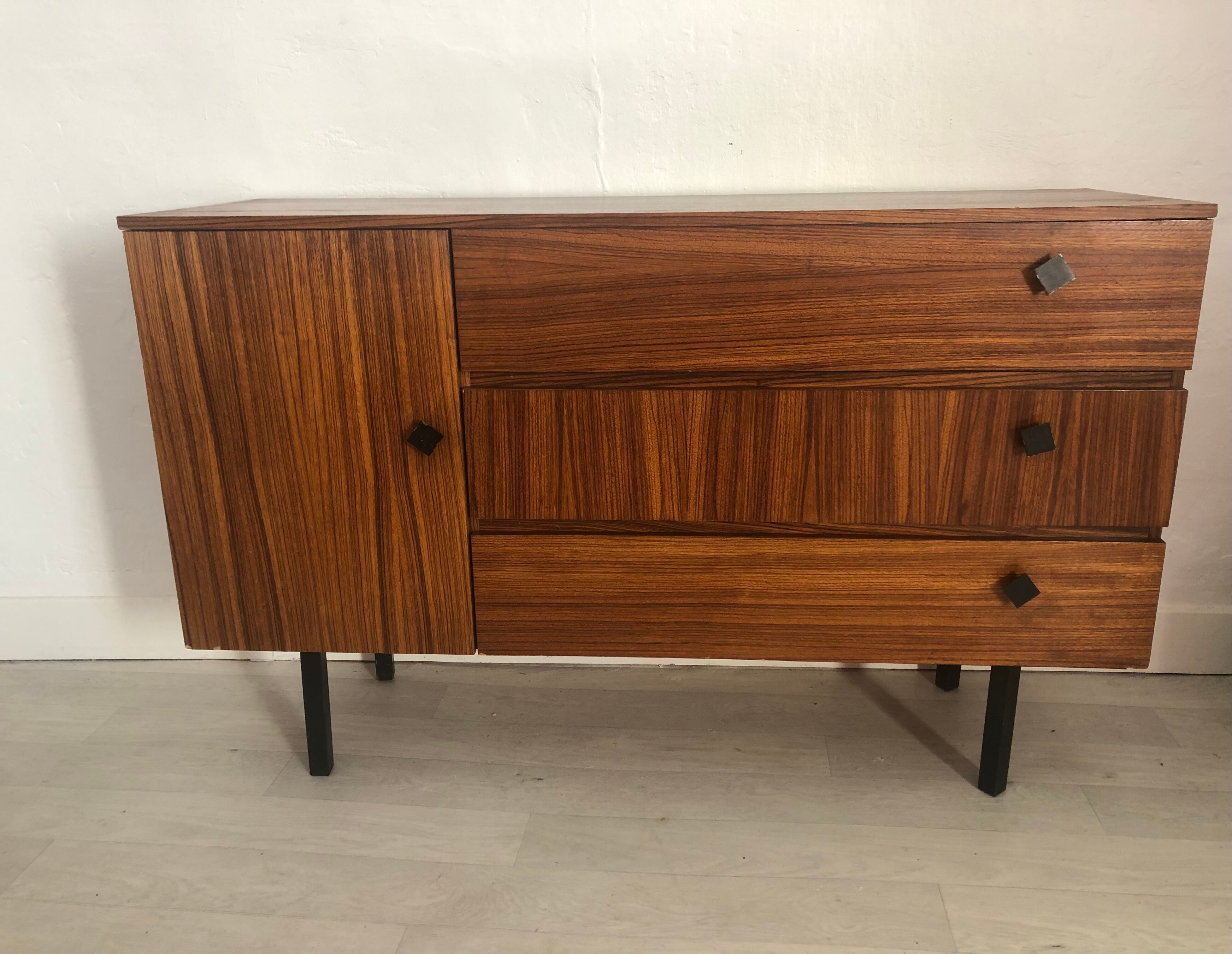 Enfilade wood doors with vintage valves 60s/70s