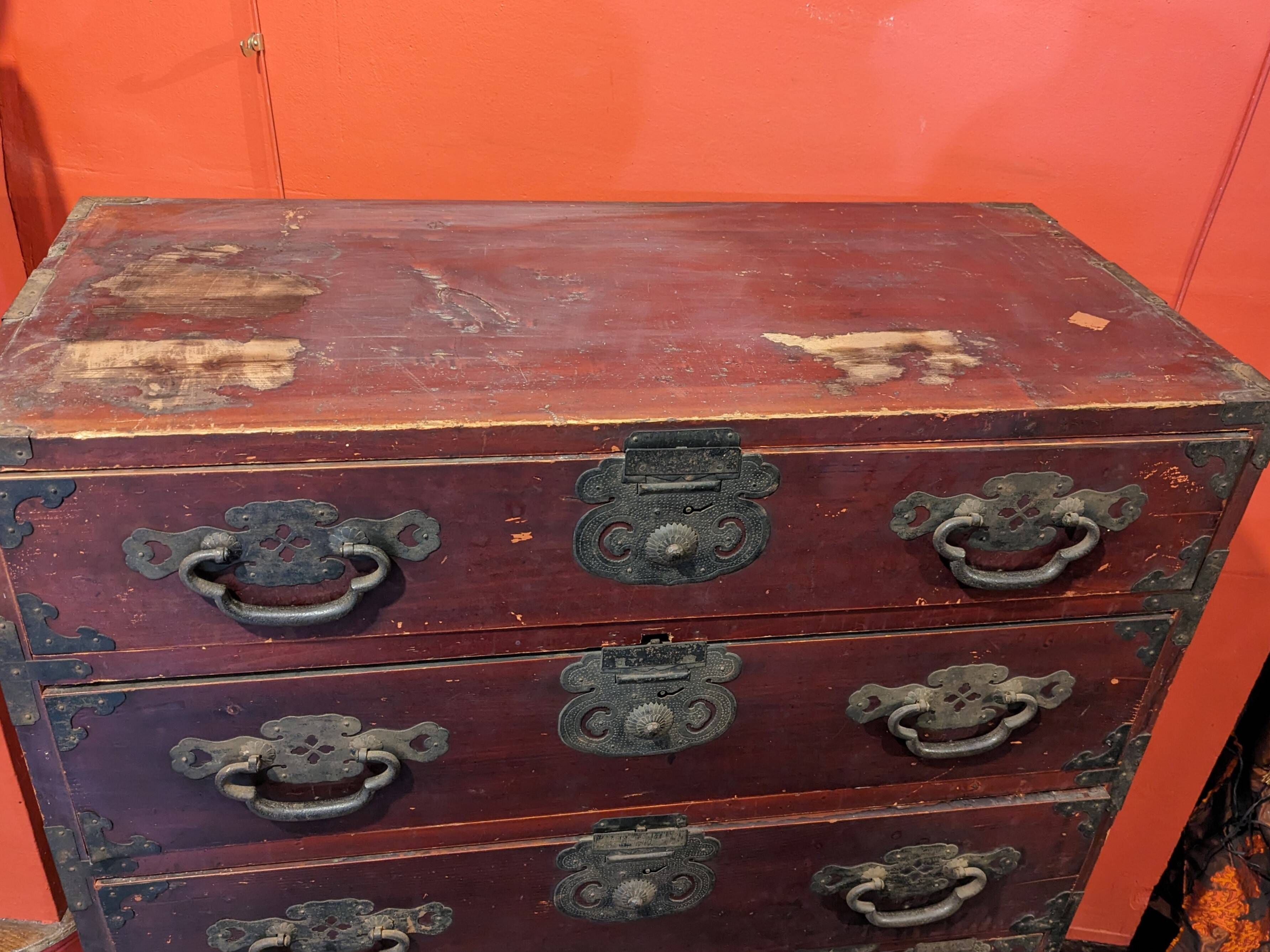 Commode japonaise (tansu) Japon, période Meiji circa 1860 -1900