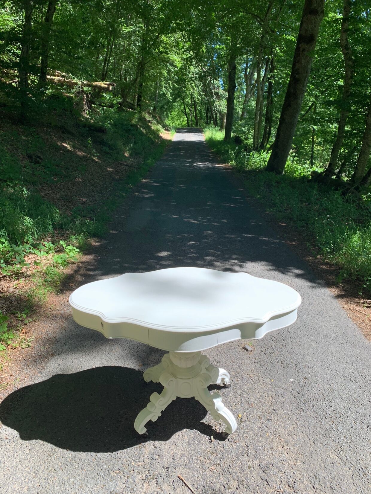 White dolce vita makeover violin table