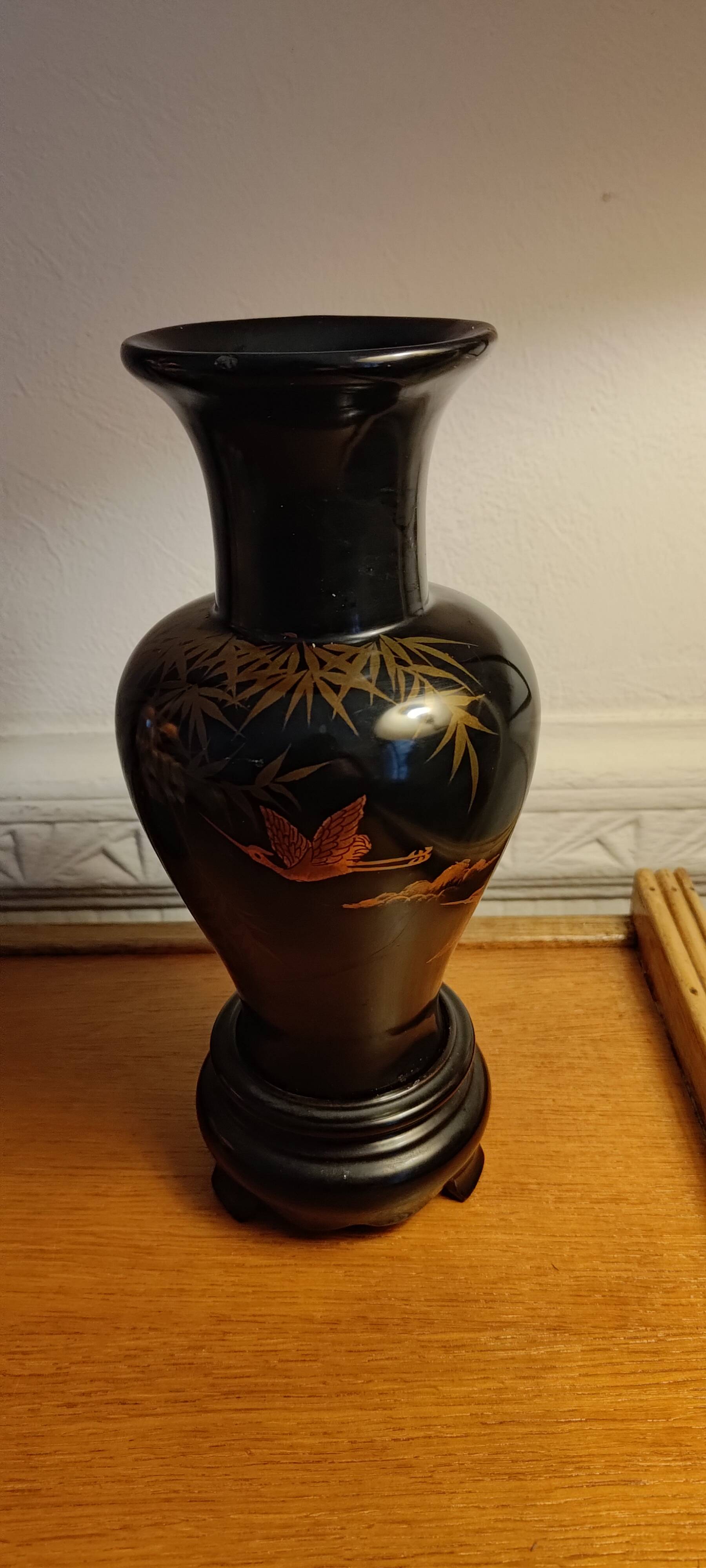 Lacquered wooden vase