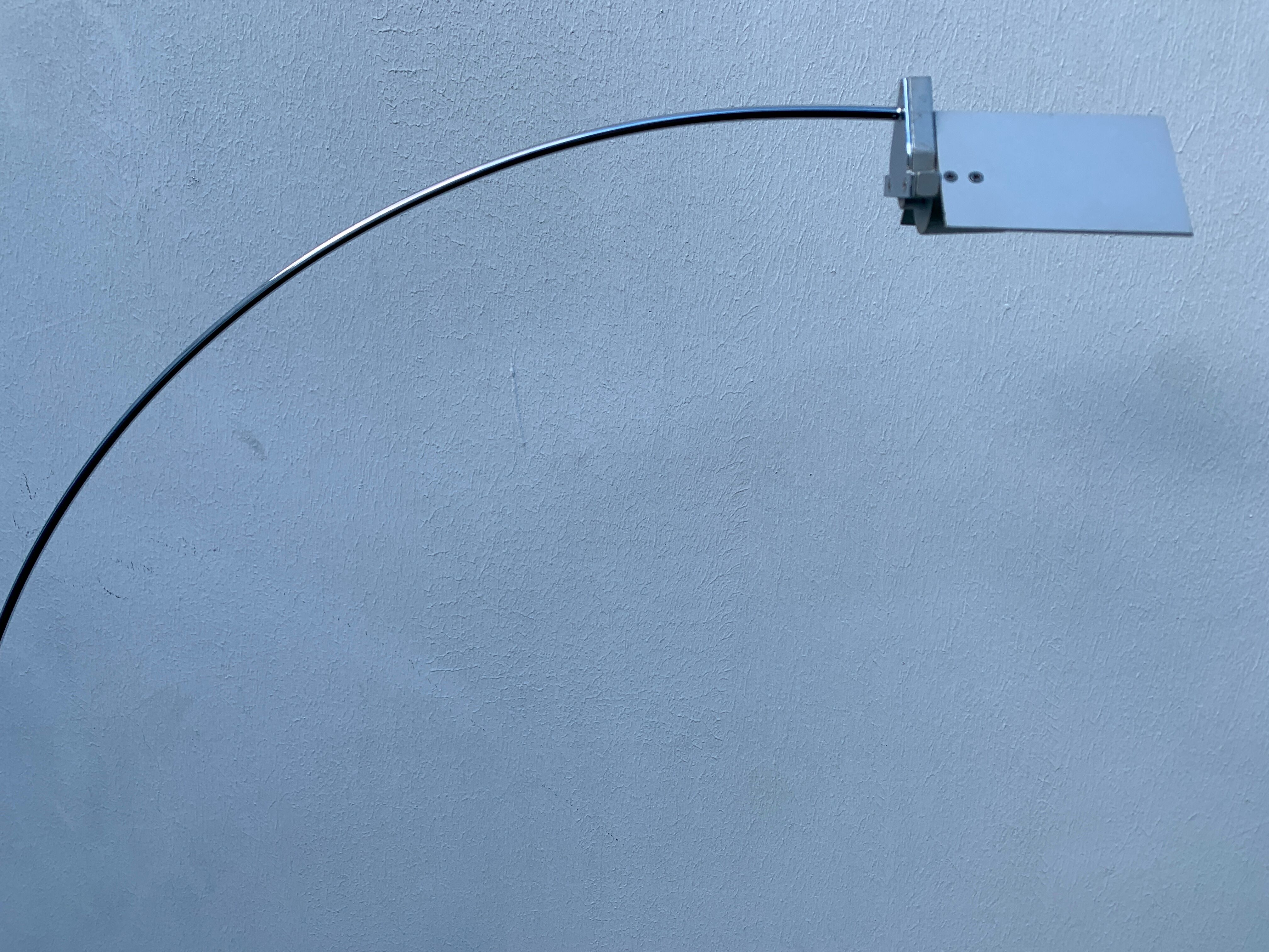 Chromed metal and glass floor lamp designed by Fontana Arte, Falena model by Alvaro Siza, 1990