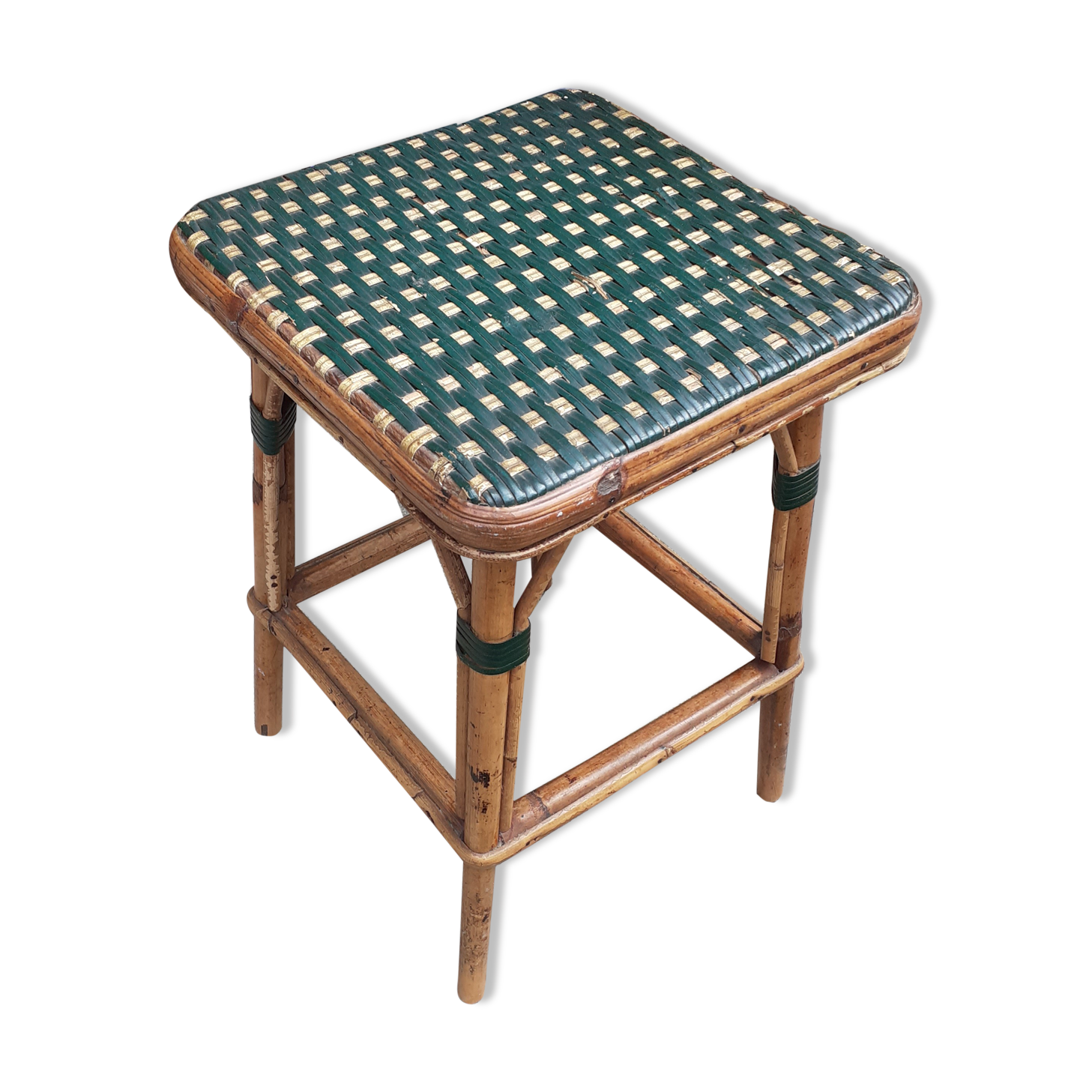 Rattan and scoubidou stool