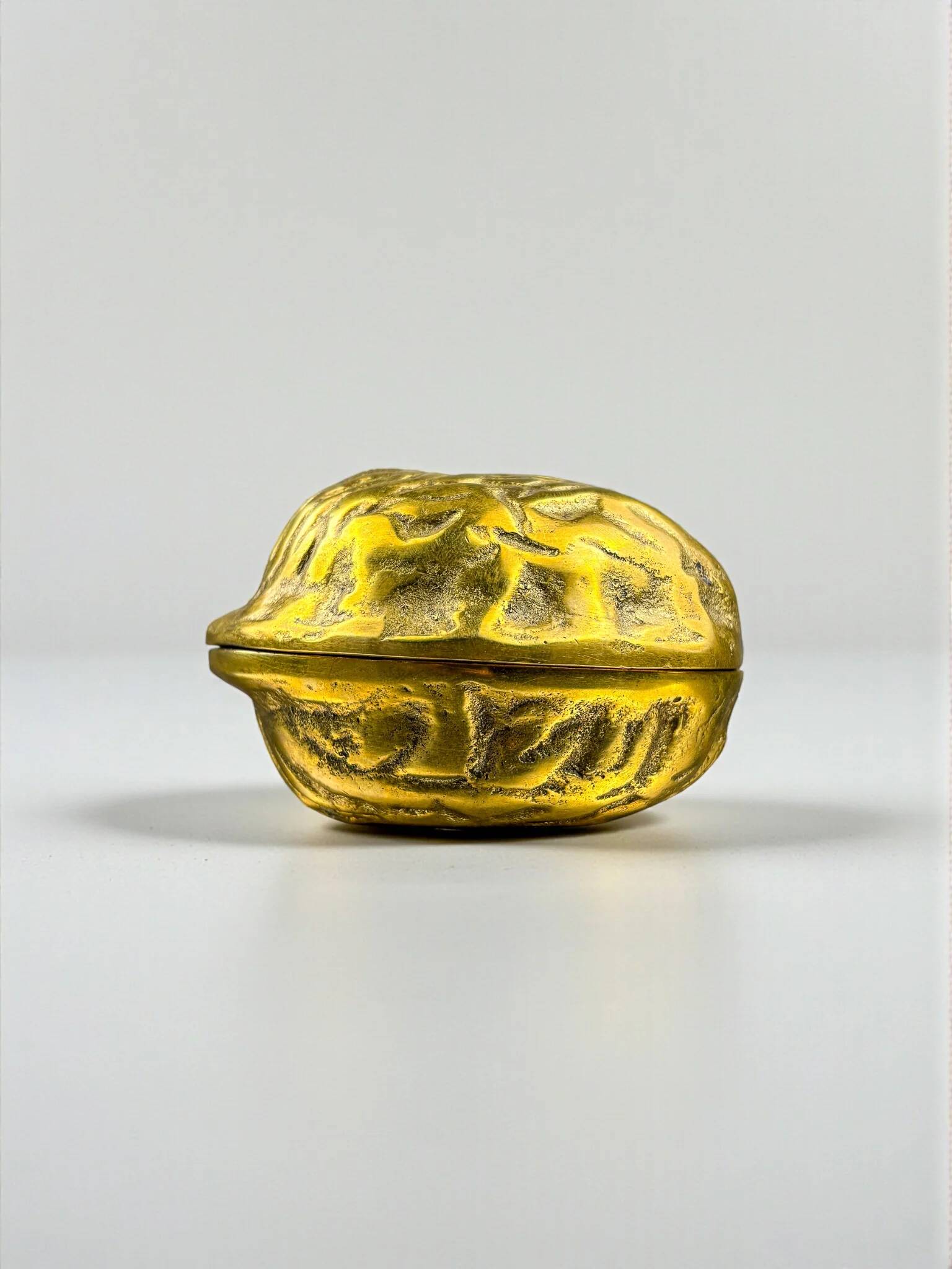 Walnut-shaped table lighter in bronze, Italy 1970s