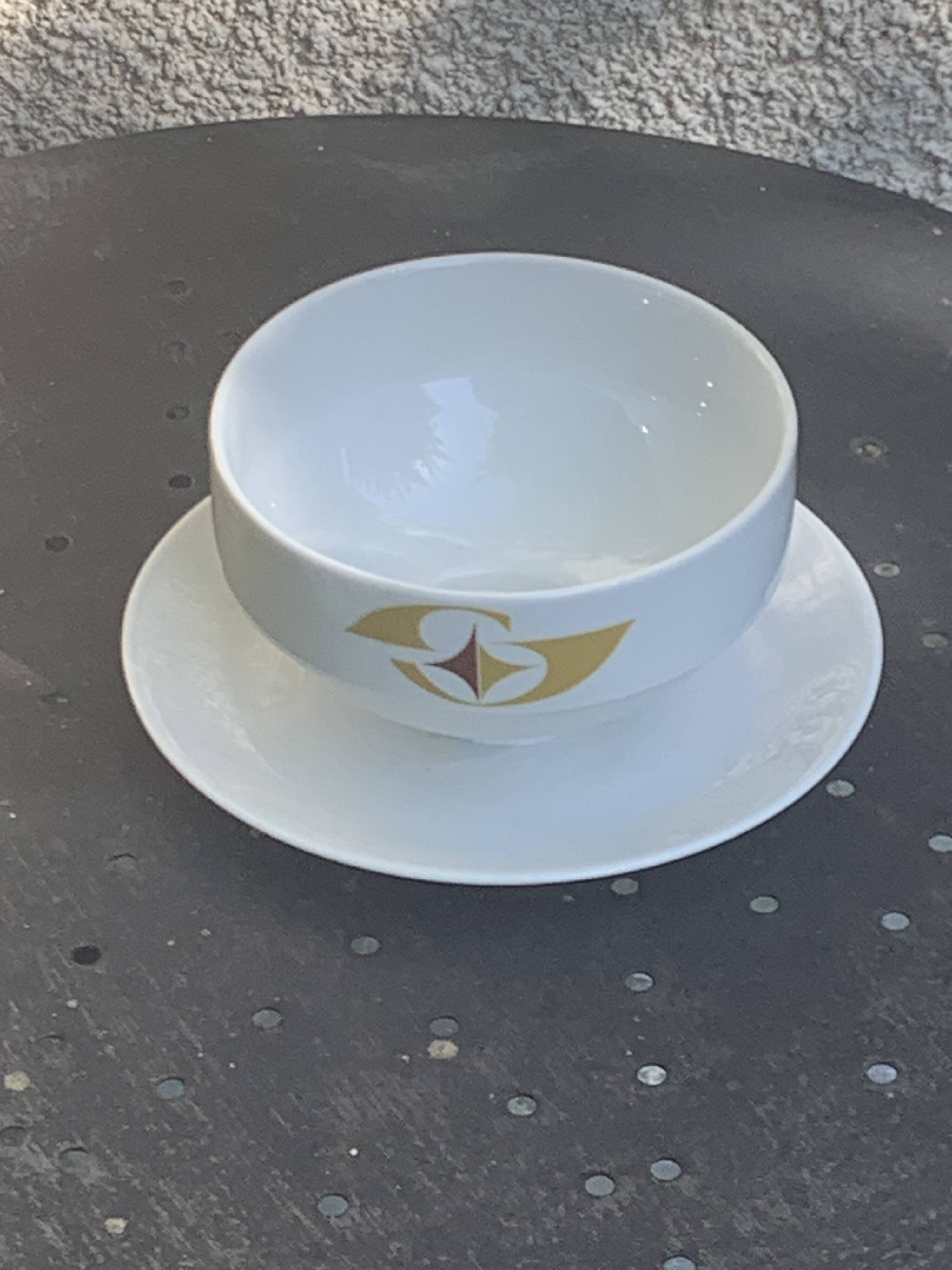 White porcelain soup tureen and sauce boat, Schirnding Bavaria, vintage 70s