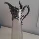 Aiguière ancienne en verre et étain