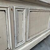 Huge store counter at the beginning of the 20th century