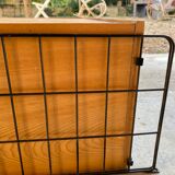 Wall-mounted secretary office