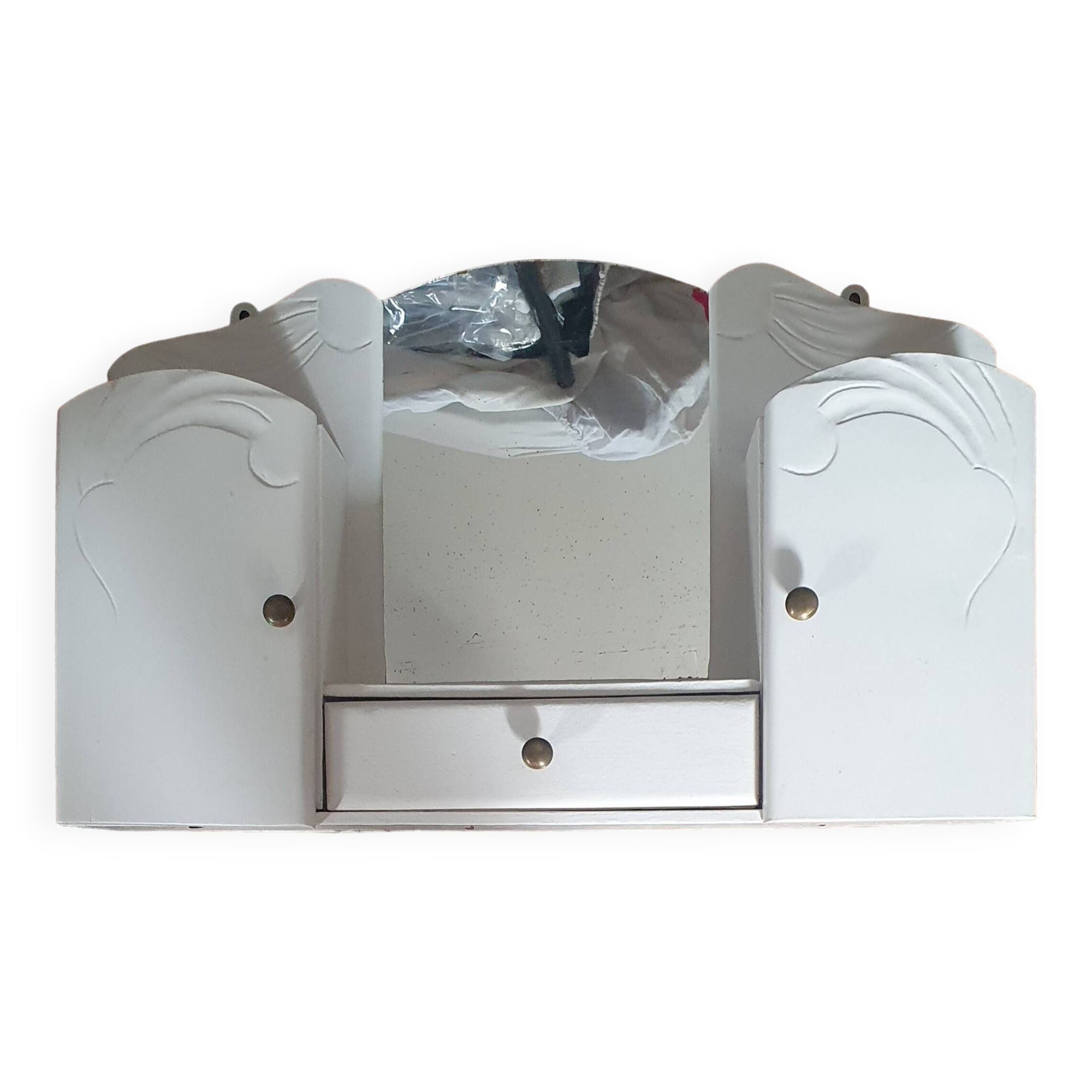 Bathroom wall cabinet