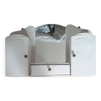 Bathroom wall cabinet