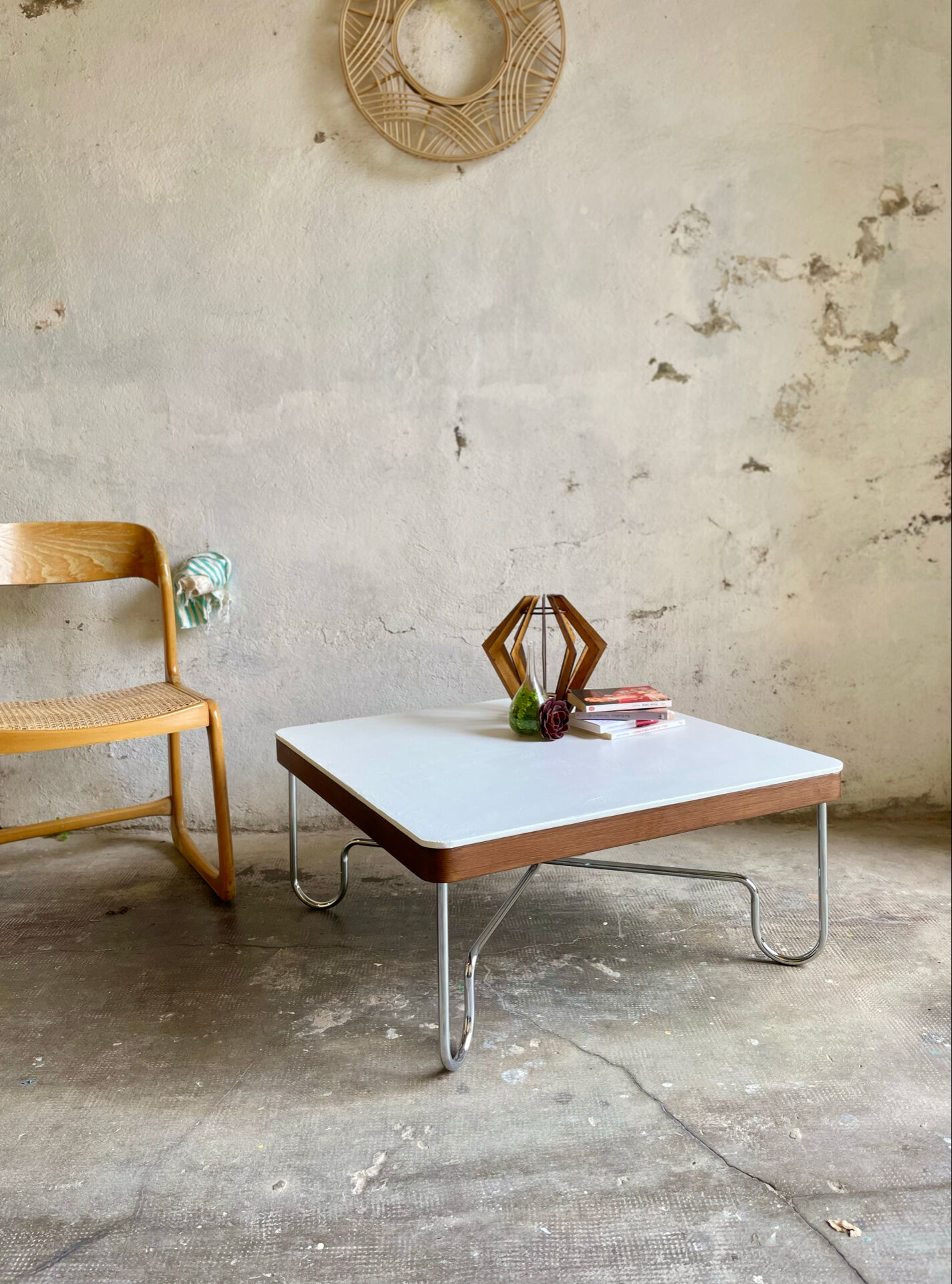 Vintage Bauhaus style coffee table – white mineral concrete & chrome – ann
