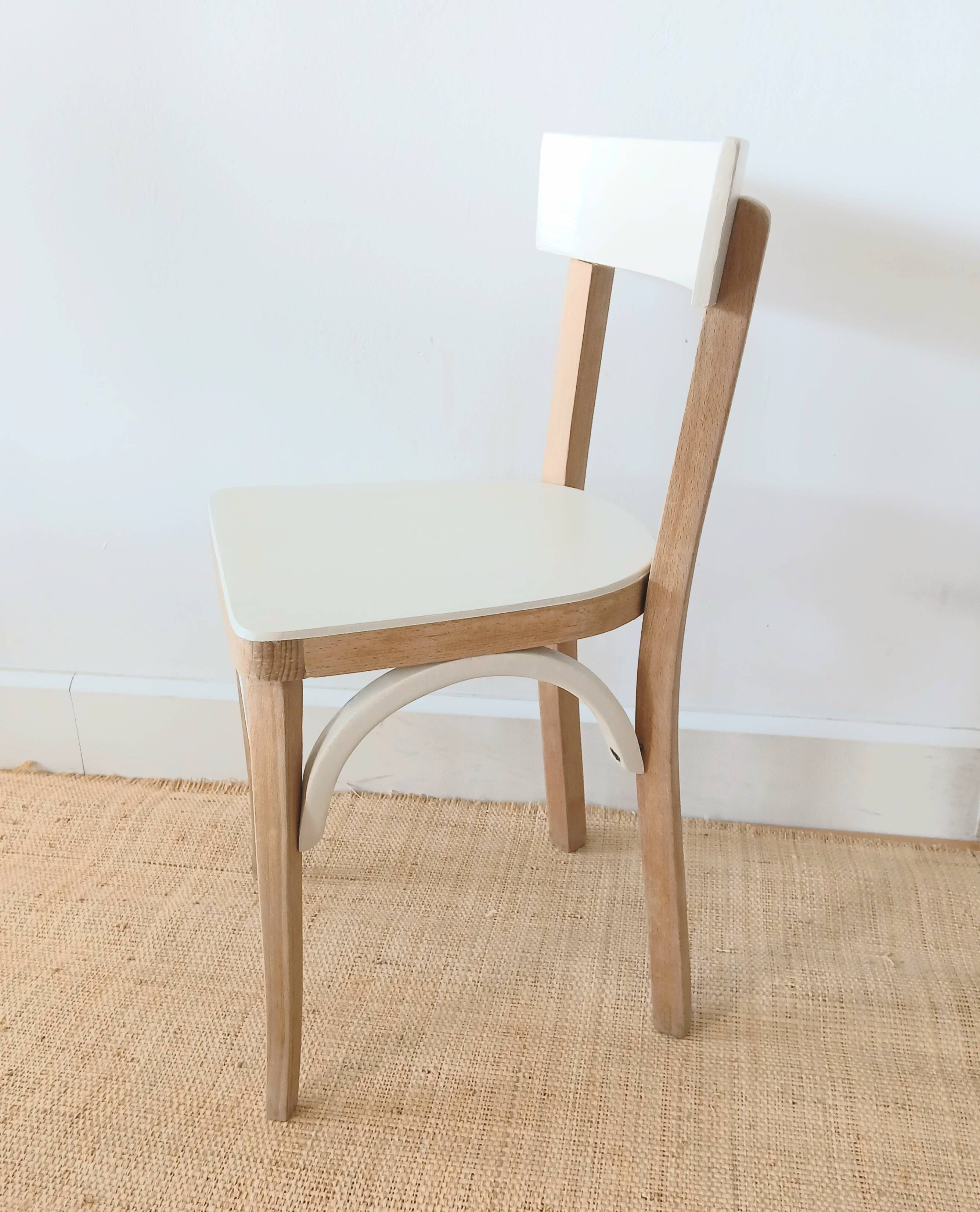 BAUMANN CHILDREN'S DESK CHAIR