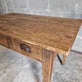 Farm table