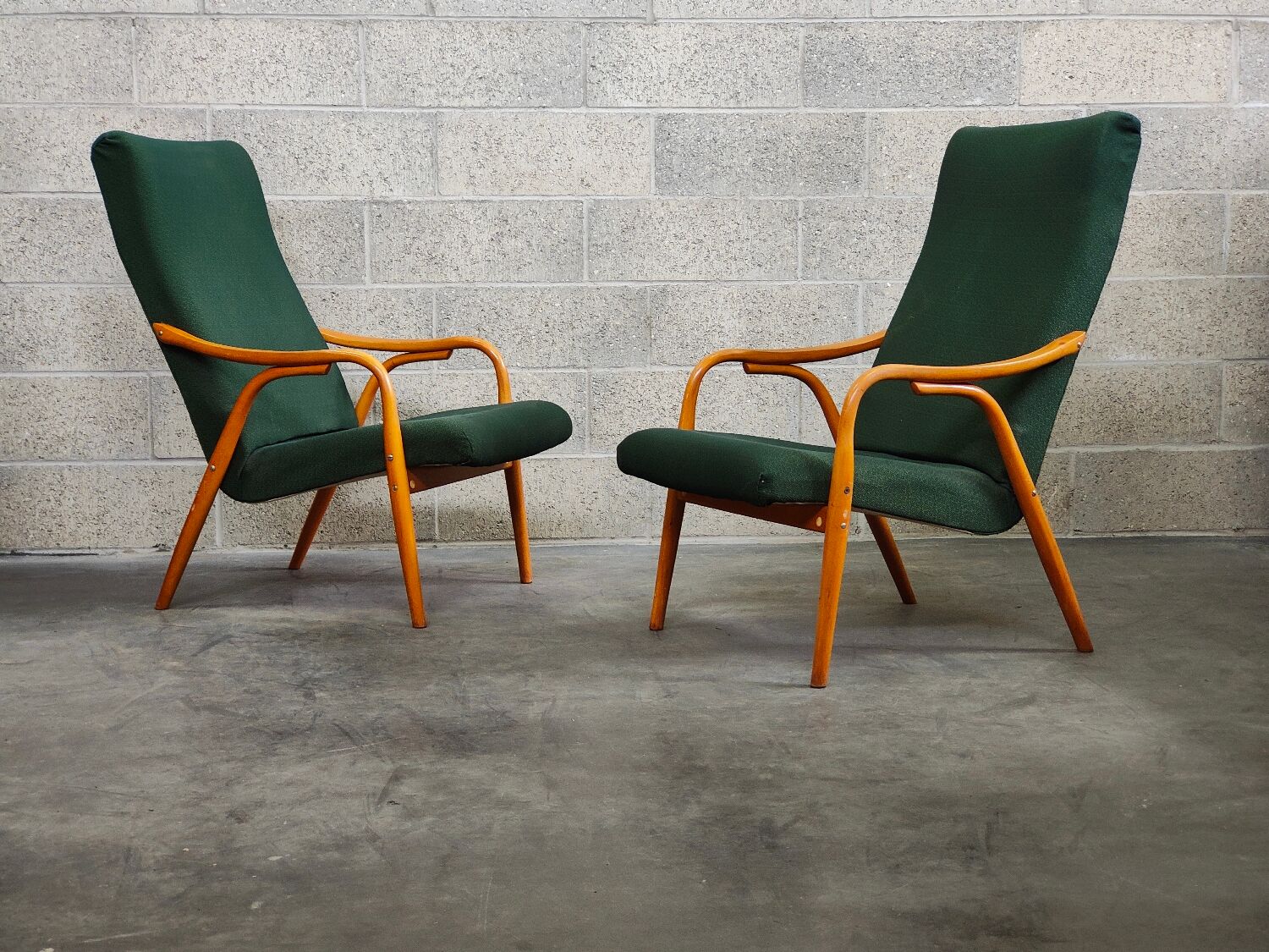 Pair of green armchairs by Antonin Suman for Ton Bystrice (Thonet) year 1960
