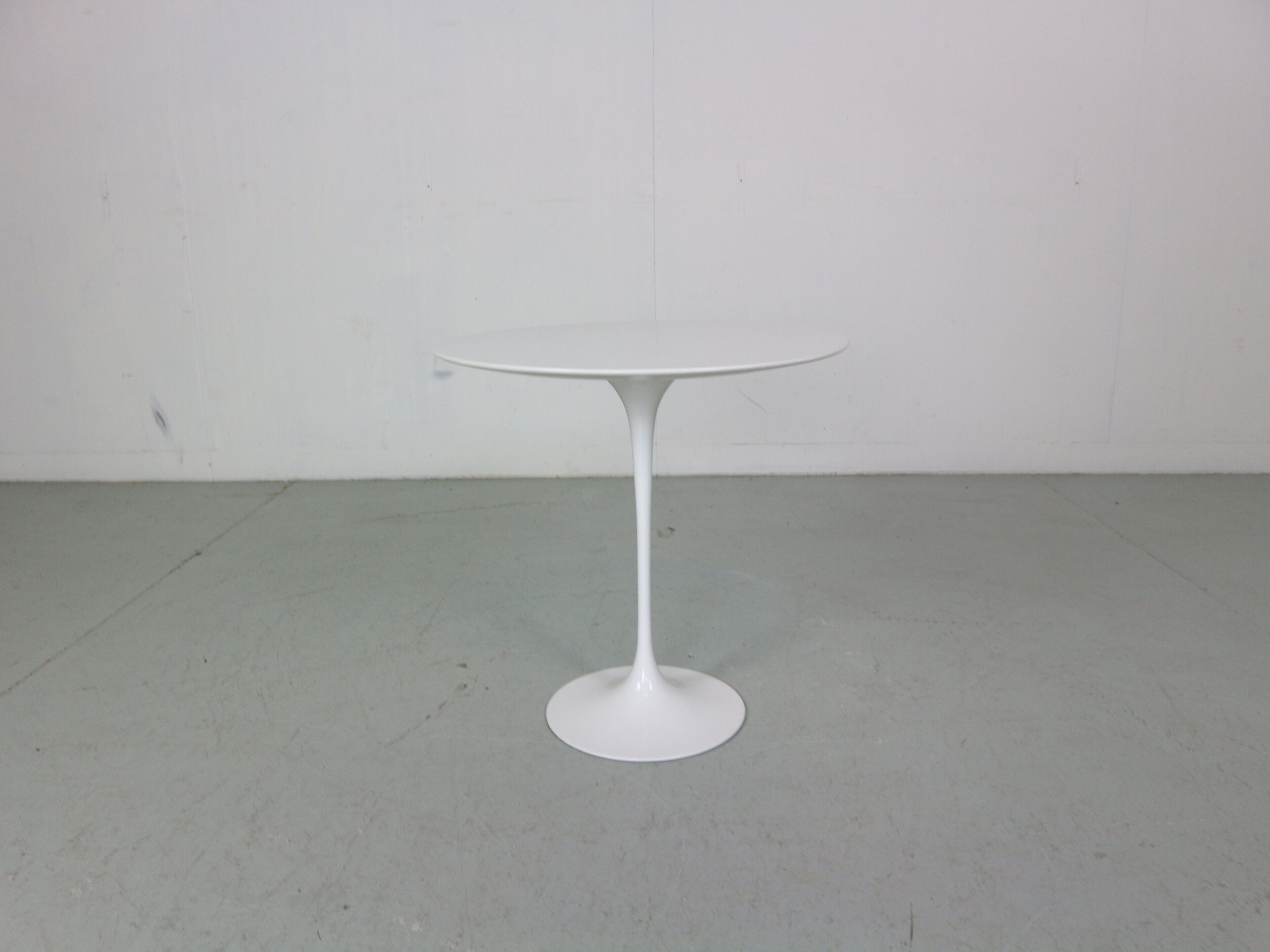 Eero Saarinen White Vintage Tulip Side Table for Knoll, 1960