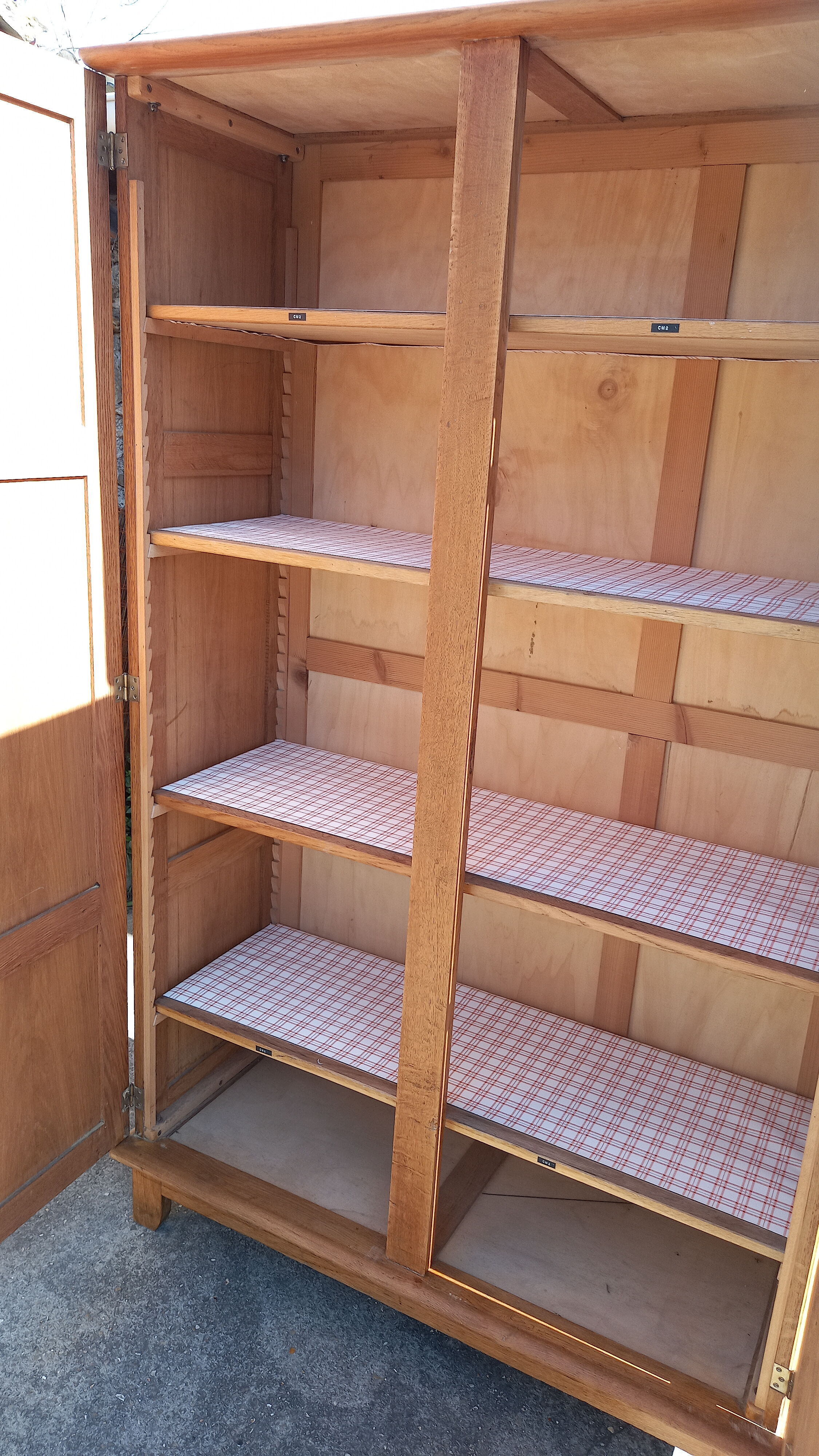 school cabinet of the 50s