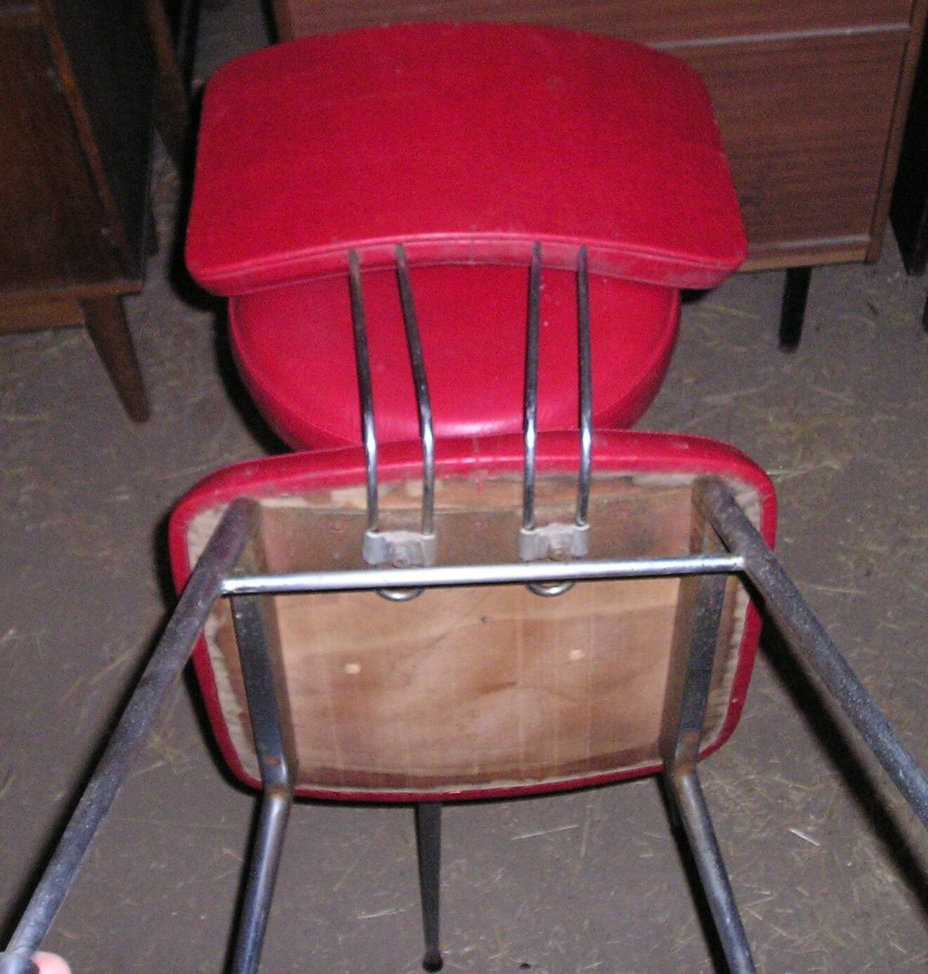 Set of 60s bar seats in chrome metal and red leatherette