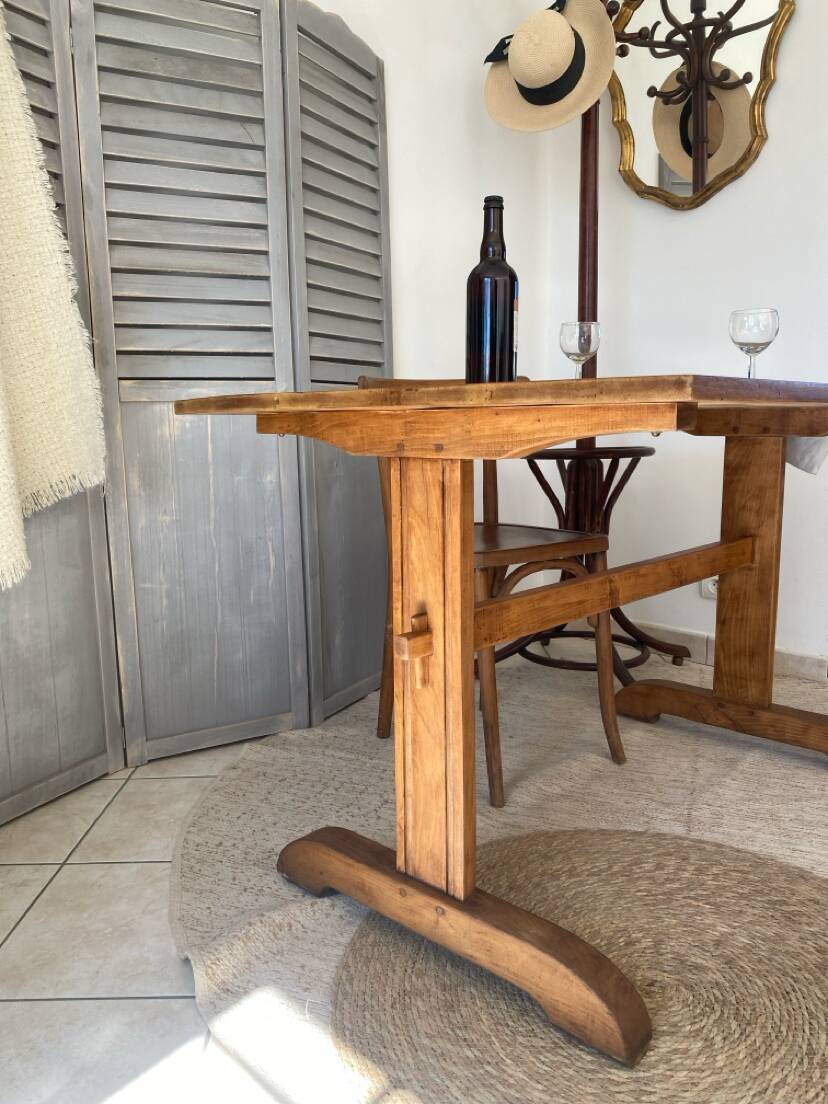 Bistro table