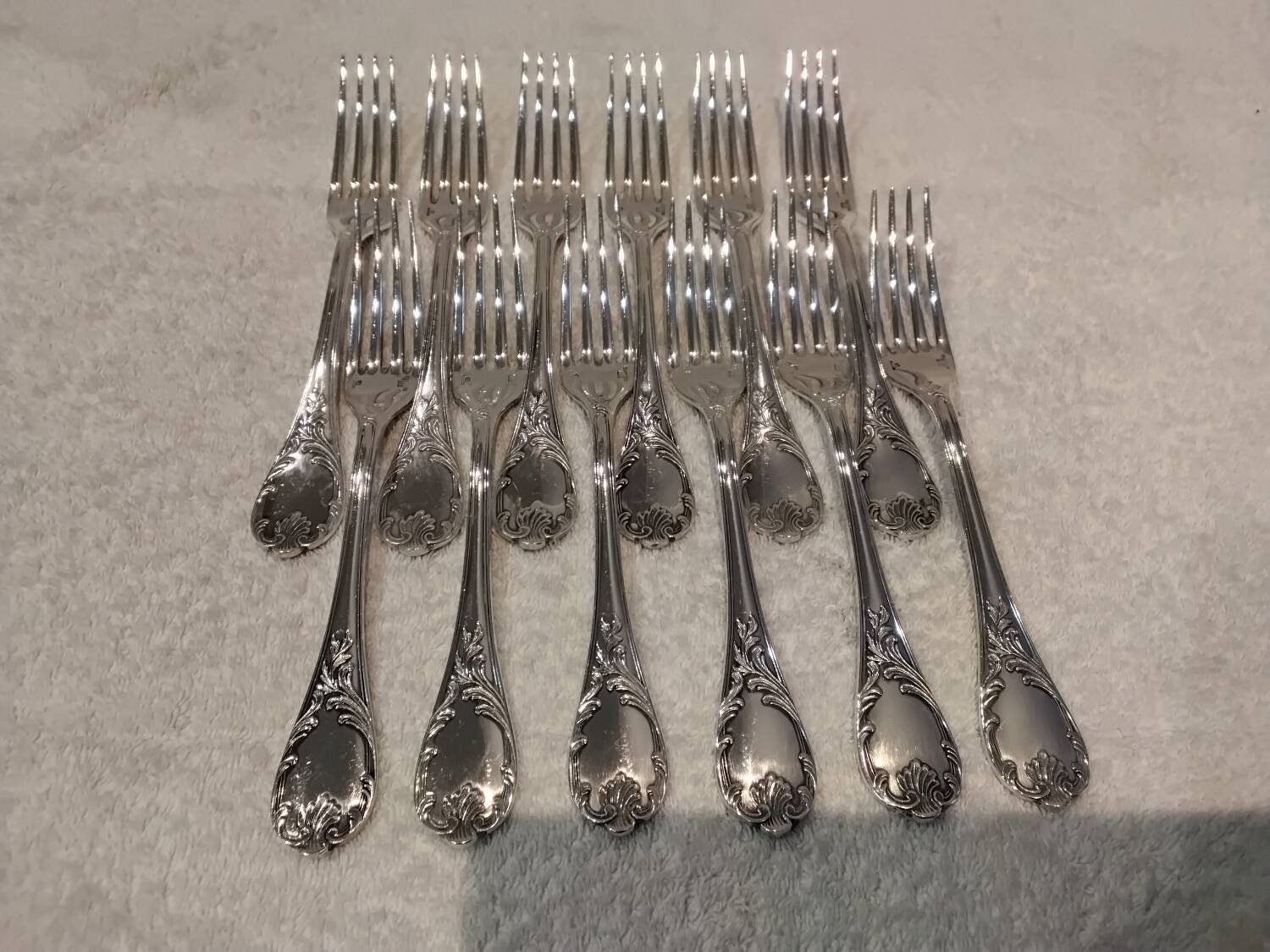 12 silver plated table forks by Christofle Marly, 20.7cm