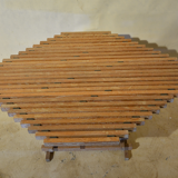 Table ajourée en bois 1980