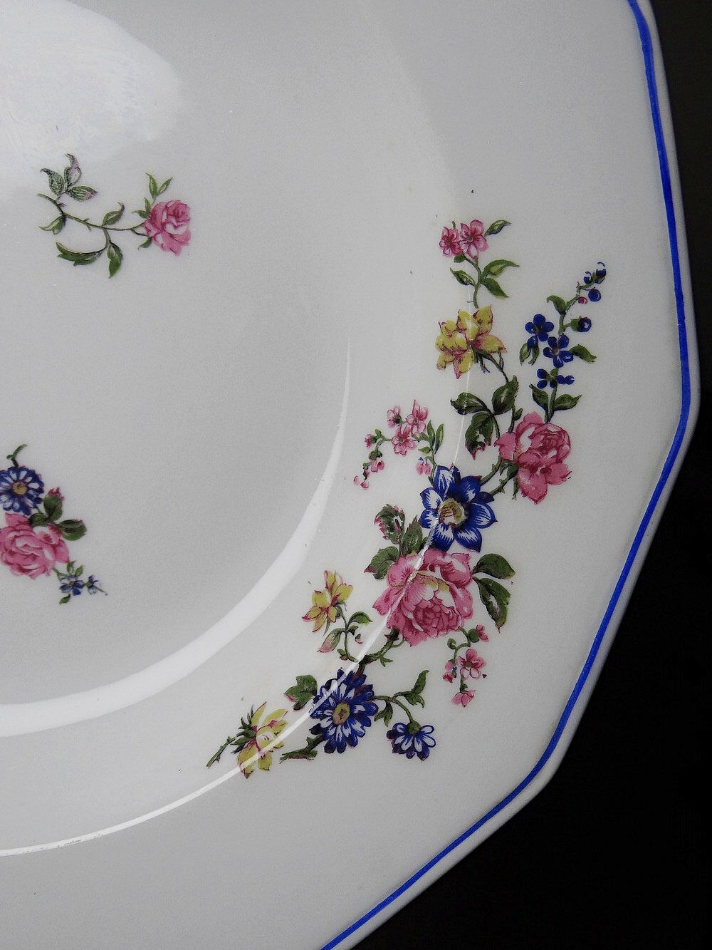 4 deep plates Bernardaud Limoges porcelain with floral decoration from the 1920s to 1950s.