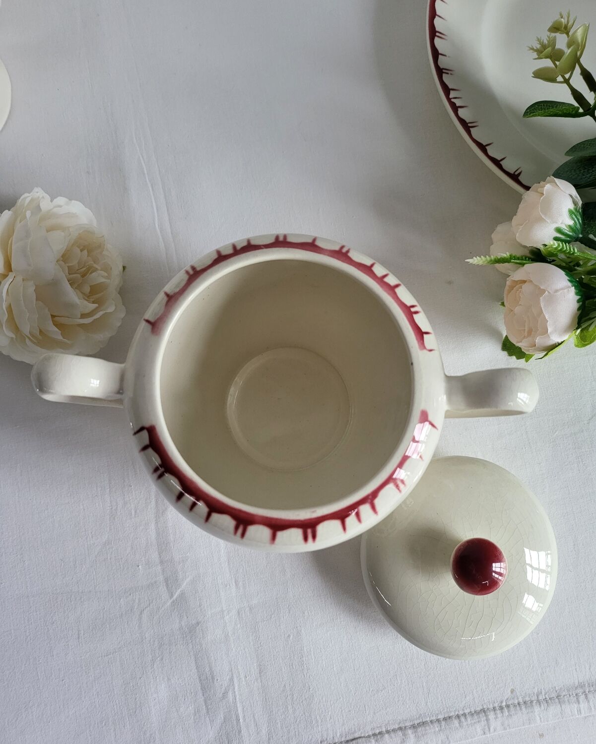 Sarreguemines earthenware sugar bowl, Epernay pattern