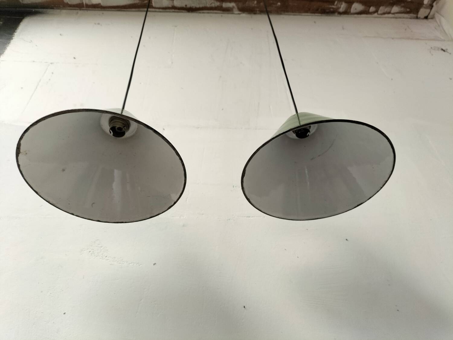 Enamelled cone suspensions