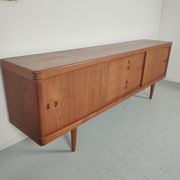 Enfilade en teck HW Klein pour Bramin made in Denmark 1960s