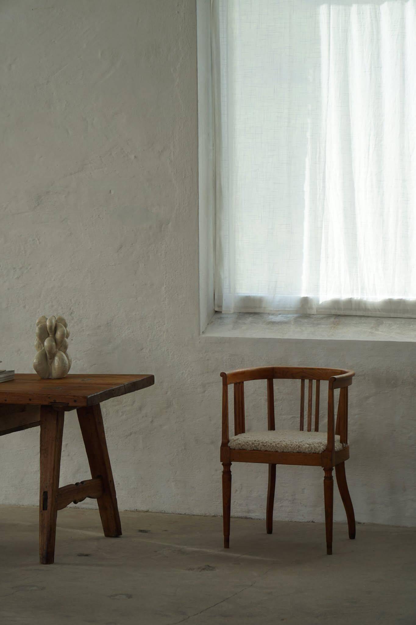 Fauteuil danois Art Nouveau en chêne avec assise rembourrée en laine d'agneau, début 1900