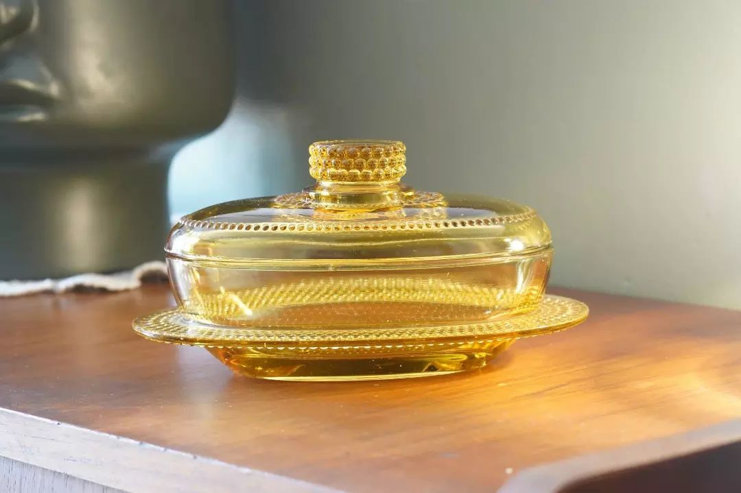 Vintage butter dish with lid