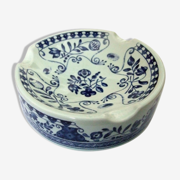 Delfts King Gustav Maastricht earthenware ashtray