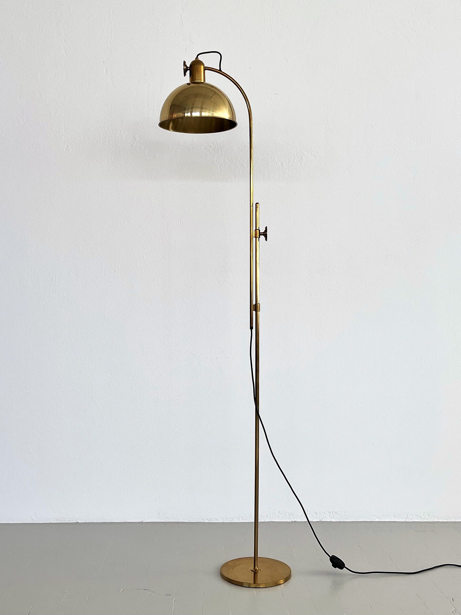 Florian schulz mid-century adjustable floor lamp in full brass, 1970