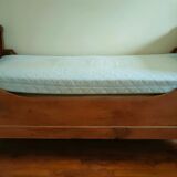 Boat bed in solid oak